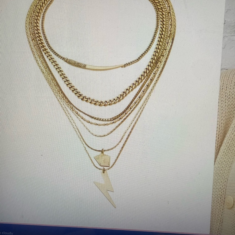 Elegant Gold Multi-Layer Necklace with Lightning Bolt Pendant layered stunning